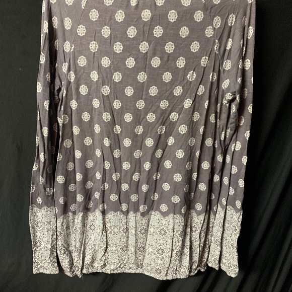 Max Jeans Paisly Boho V-Neck Long Sleeve Shirt - Picture 3 of 4
